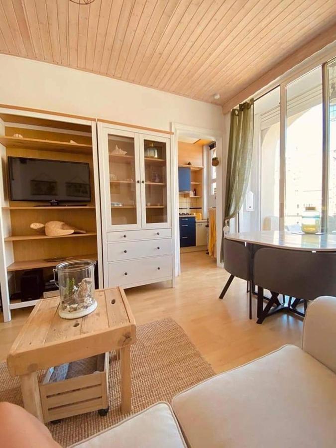 Villa Jean Gezellig Appartement Met Zeezicht Blankenberge Eksteriør billede